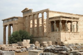 Ерехтейонът - йонийски храм, посветен на Атина Полиада, Посейдон и Ерехтей