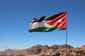 Флагът на кралство Йордания.