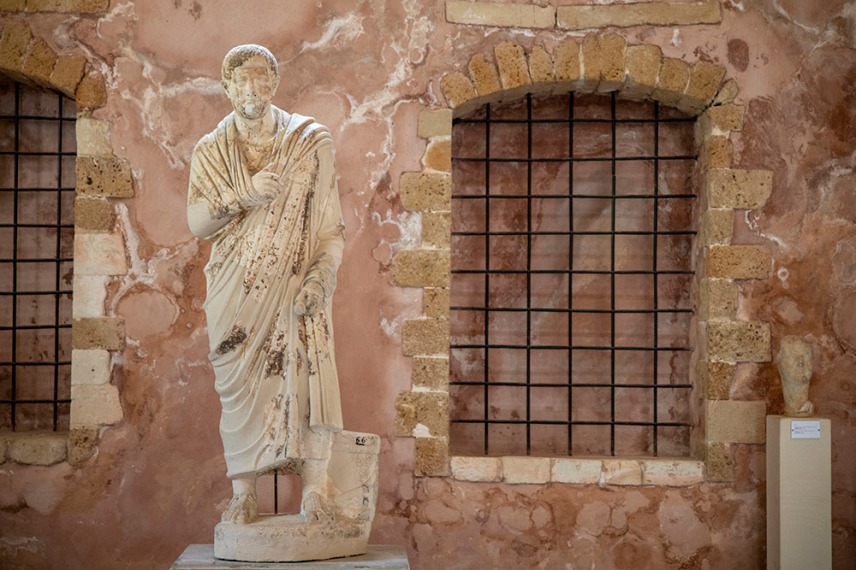 Археологическият музей в Ханя е разположен във венецианска църква на манастира Св.Франциск.