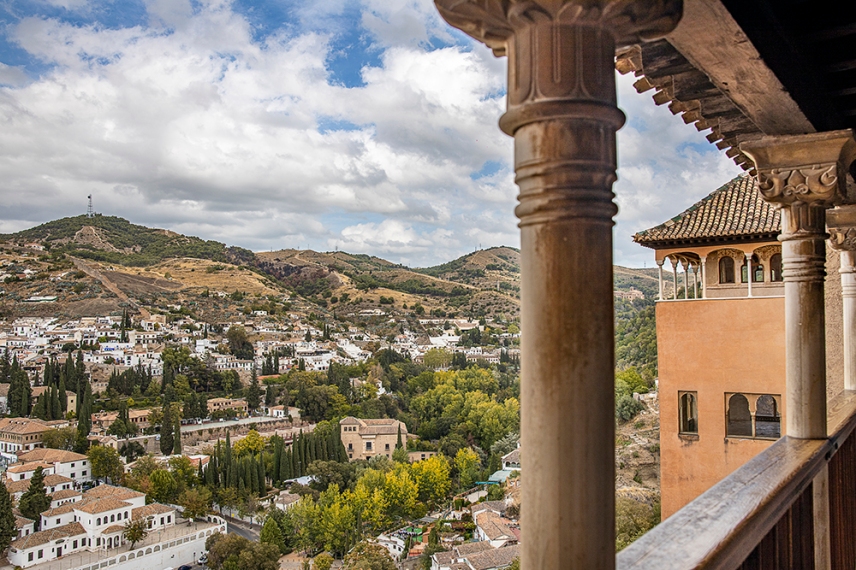 Гледката към Гранада от Алхамбра.